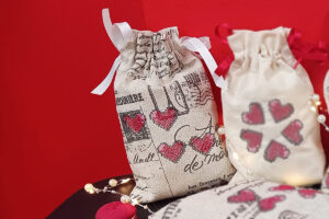 Read more about the article Valentine’s Cross Stitch Hearts Bag (Horizontal Copy)